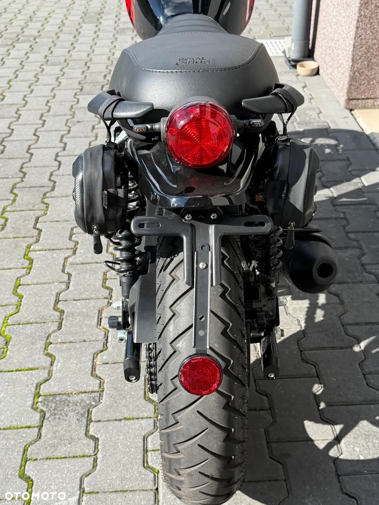 Royal Enfield HNTR - 21