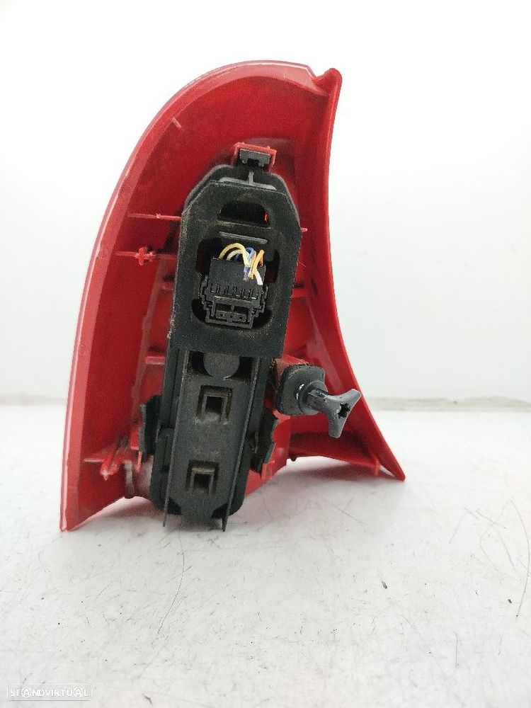 Farolim Stop Dto Renault Clio Ii (Bb0/1/2_, Cb0/1/2_) - 1