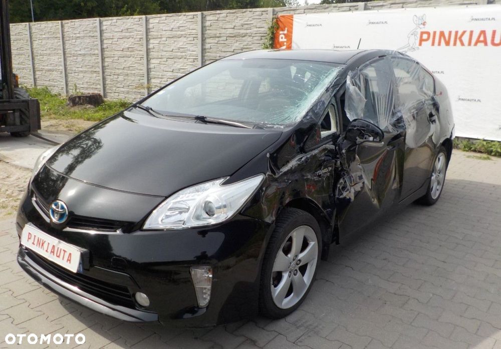 Toyota Prius - 4