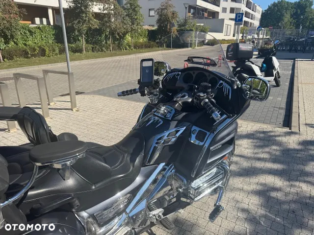Honda GL - 9