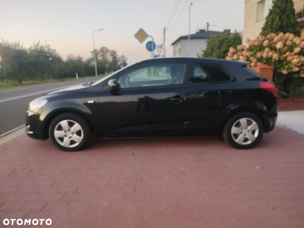 Kia ProCeed - 21