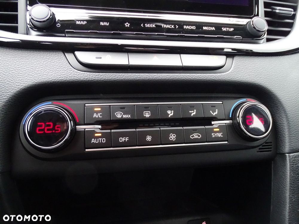 Kia XCeed - 35