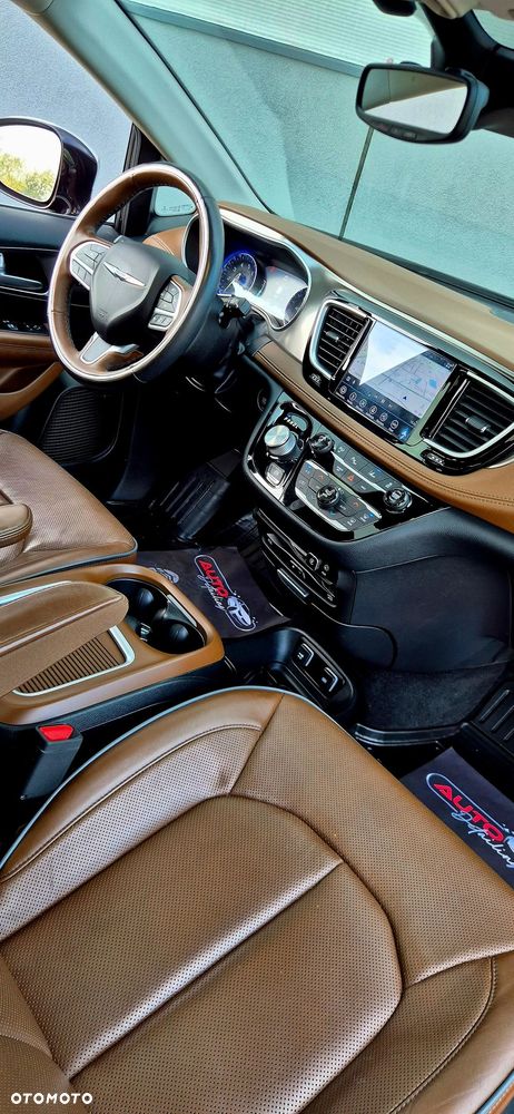 Chrysler Pacifica - 16