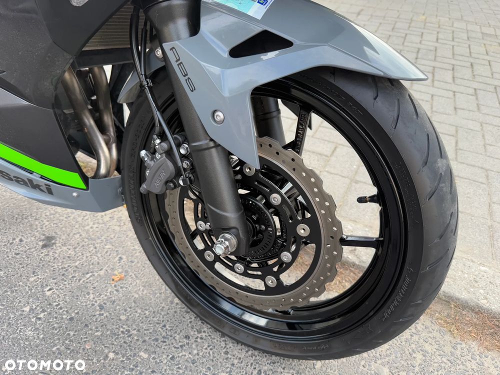 Kawasaki Ninja 400 - 26