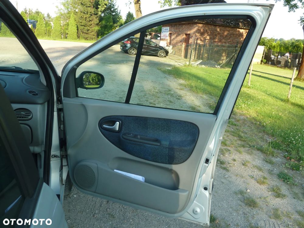 Renault Scenic 1.6 16V Authentique - 16