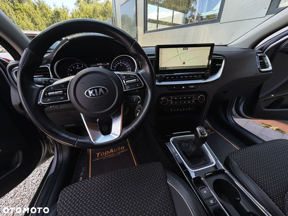 Kia XCeed 1.4 T-GDI L Business Line - 25