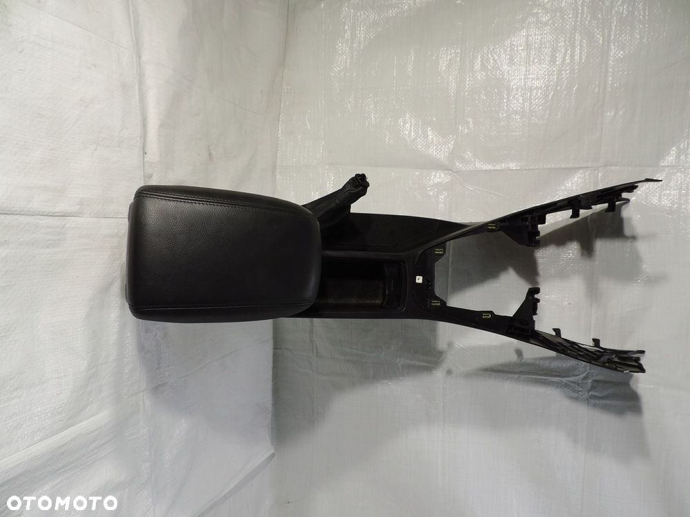 PODŁOKIETNIK FORD FOCUS MK3 LIFT EUROPA F1EB-A045A06C - 1