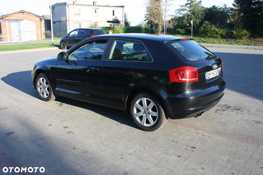 Audi A3 3-drzwiowe 1.8 TFSI S tronic Attraction - 7