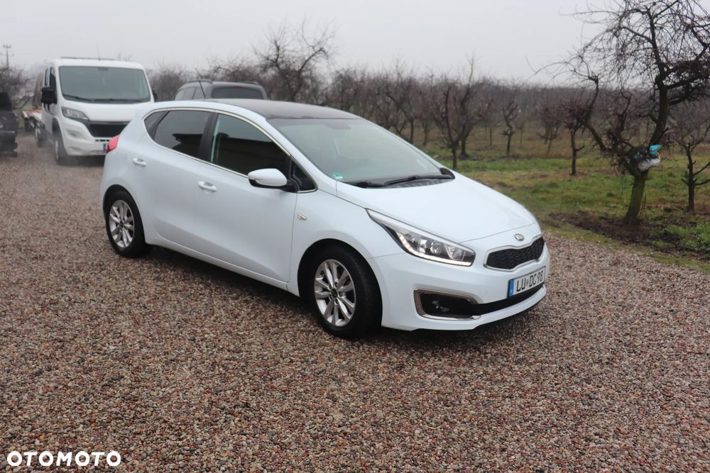 Kia Ceed 1.6 GDI Spirit - 27