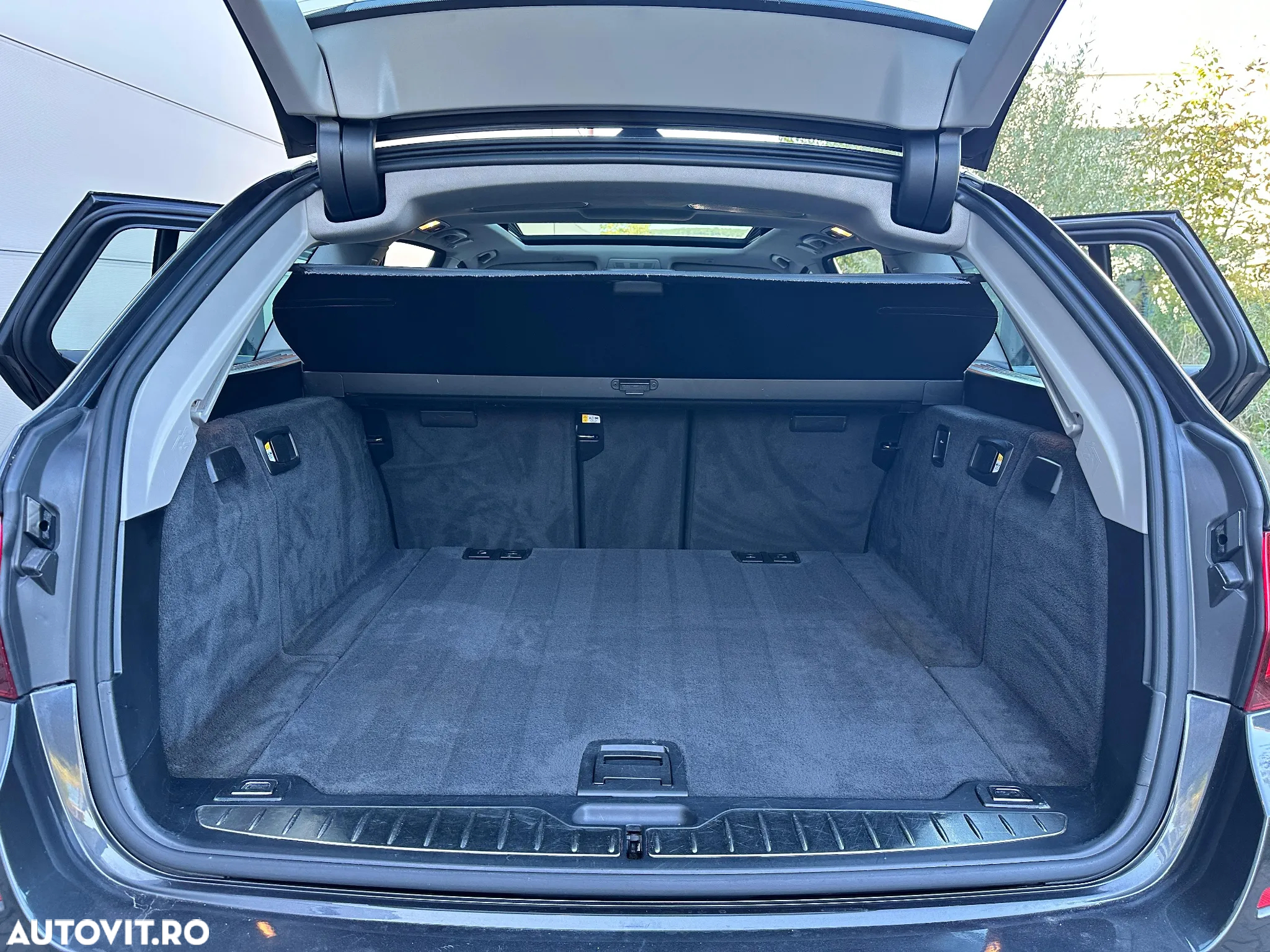 BMW Seria 5 520d Touring Aut. Modern Line - 38