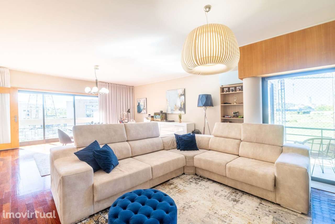 Apartamento T3 | Maia | Último Piso | 208m2 | Duas Varandas | Renovado - Grande imagem: 3/37