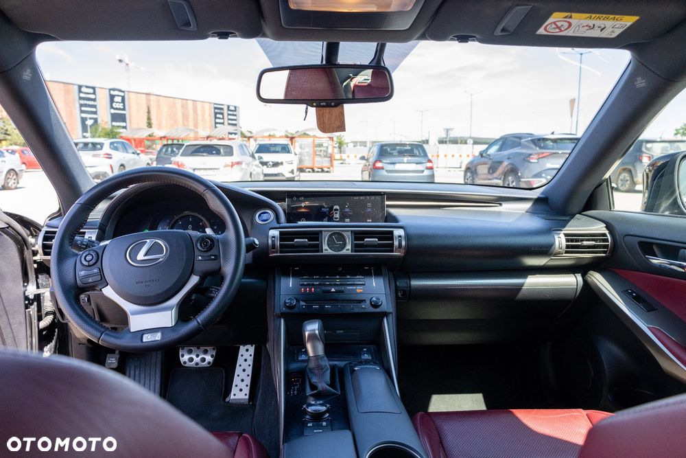 Lexus IS 300h F Sport - 19