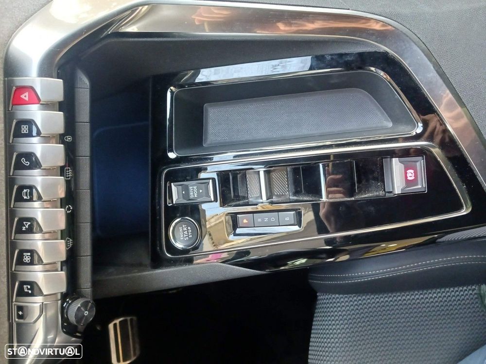 Peugeot 3008 1.6 Hybrid GT e-EAT8 - 21