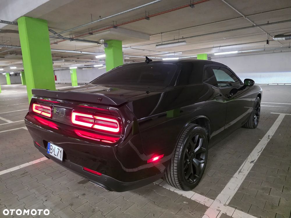 Dodge Challenger 3.6 SXT Plus - 40