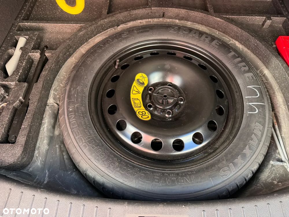 Ford Kuga 2.0 TDCi 4x2 Titanium - 25