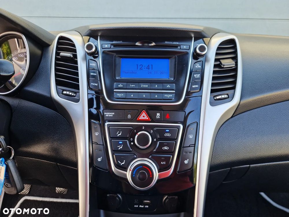 Hyundai i30 blue 1.4 YES Silver - 30