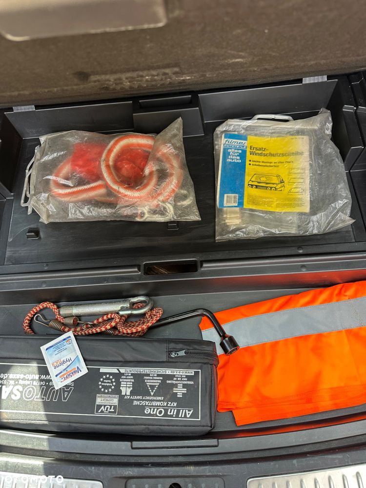 Toyota Avensis 1.8 Executive - 33
