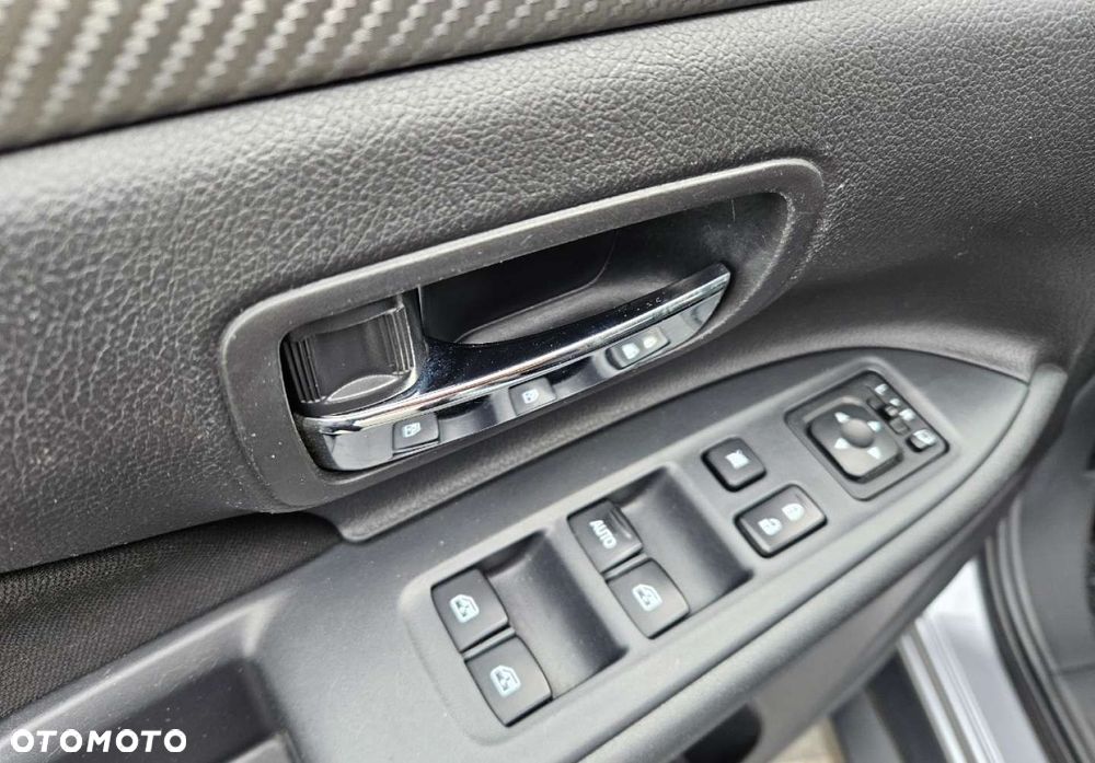 Mitsubishi Outlander - 21