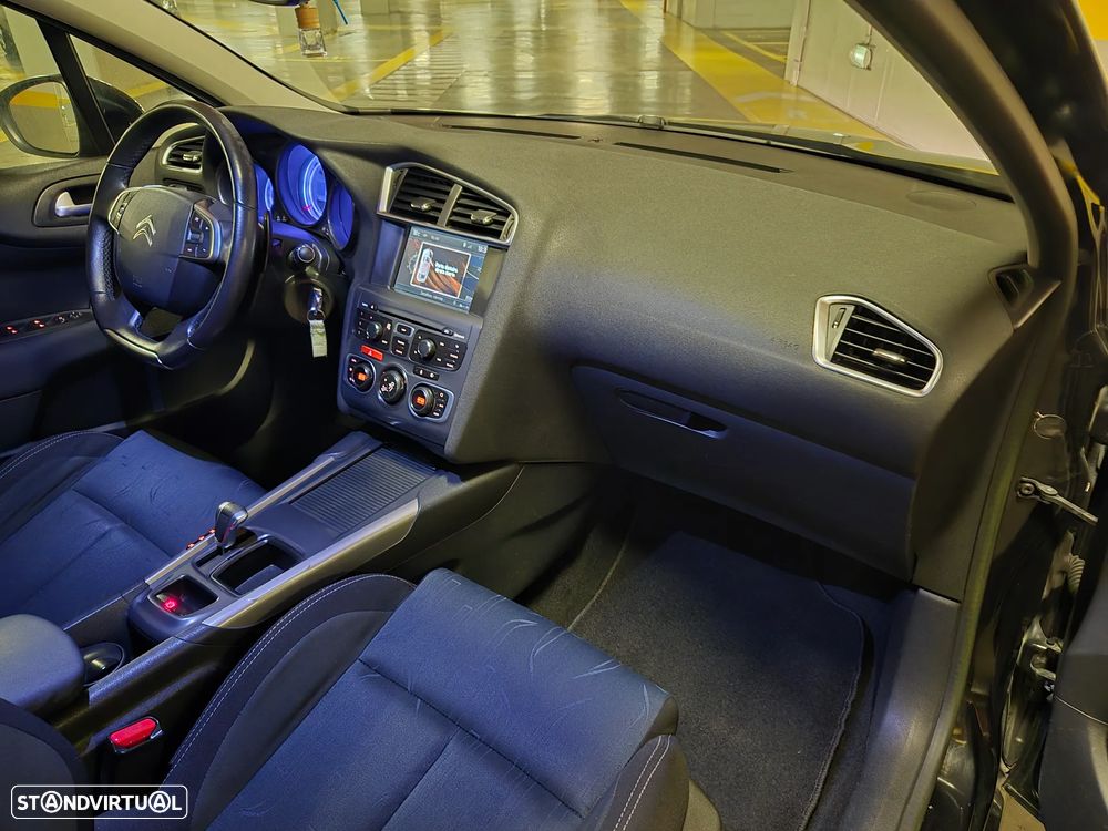 Citroën C4 e-HDi 115 ETG6 Selection - 42