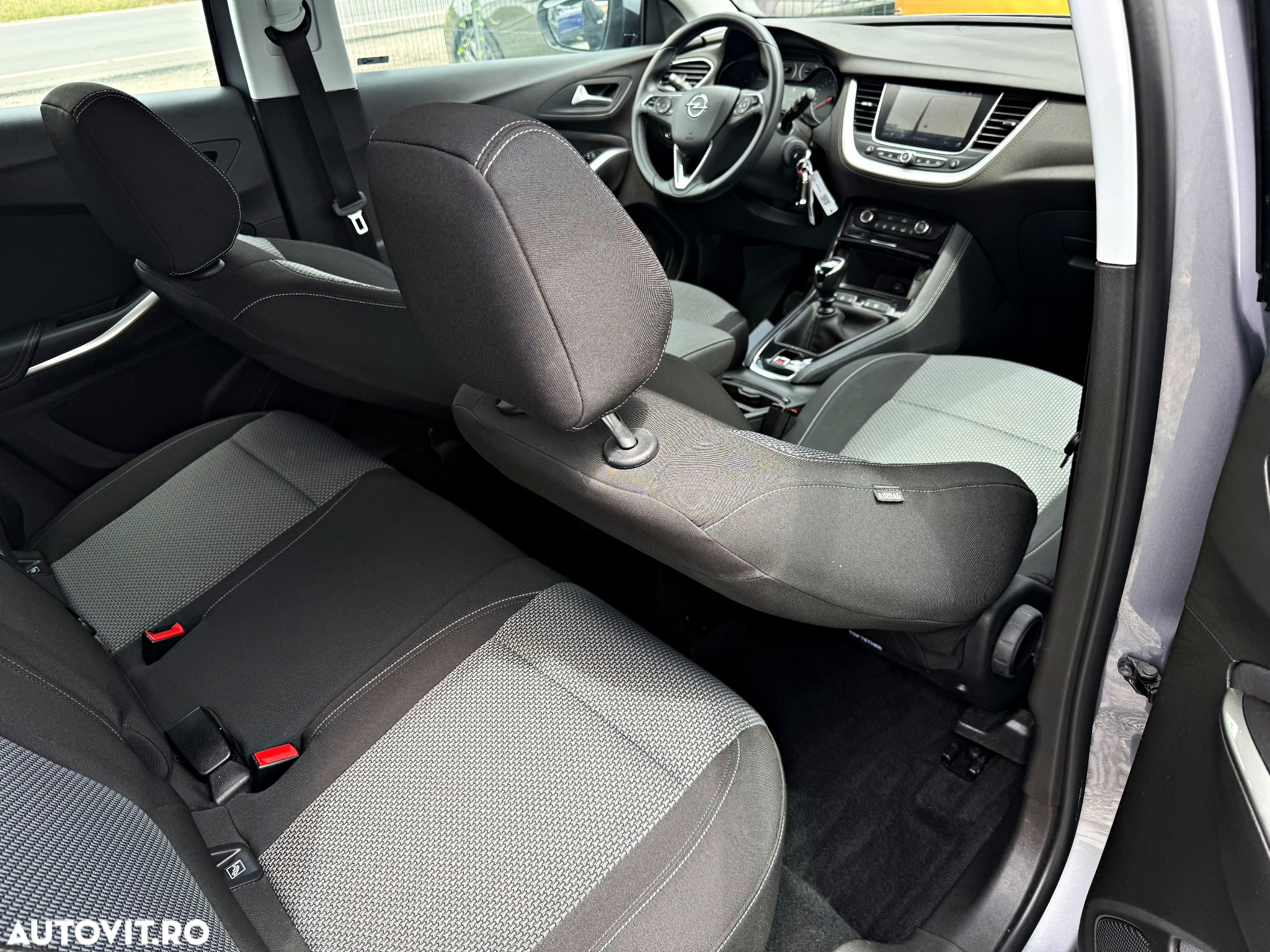 Opel Grandland X 1.2 Start/Stop INNOVATION - 7