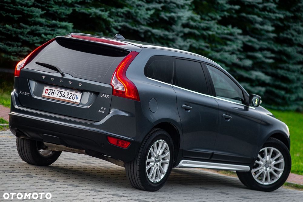 Volvo XC 60 D5 AWD Momentum - 10