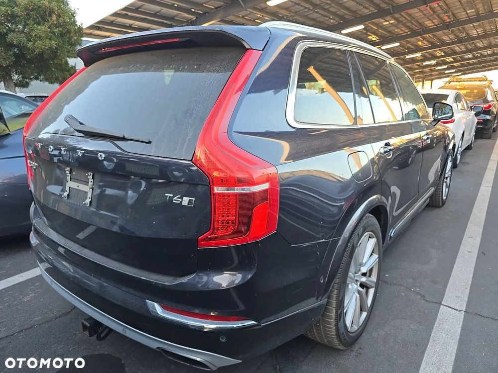 Volvo XC 90 - 4