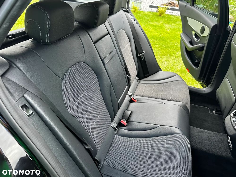 Mercedes-Benz Klasa C 220 d 4-Matic 7G-TRONIC - 21