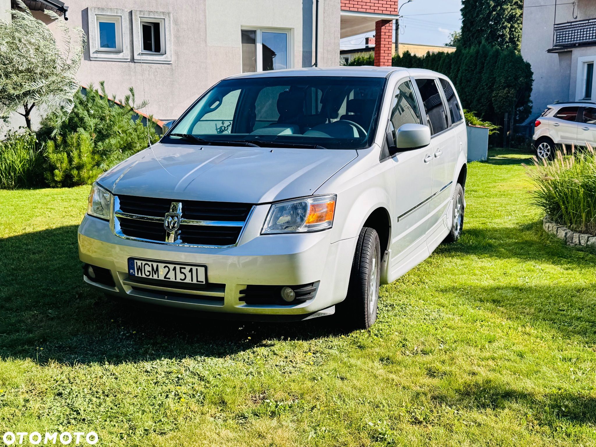 Dodge Caravan - 1