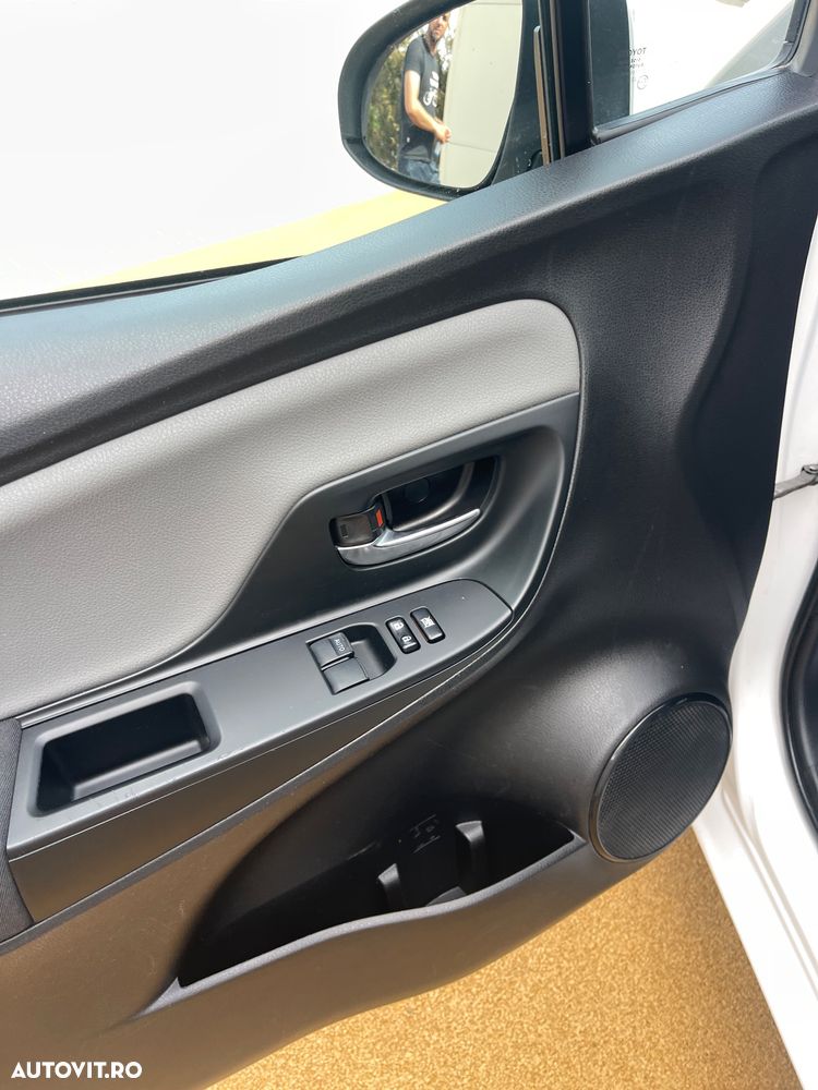 Toyota Yaris 1.5 VVT-i HSD Active - 30
