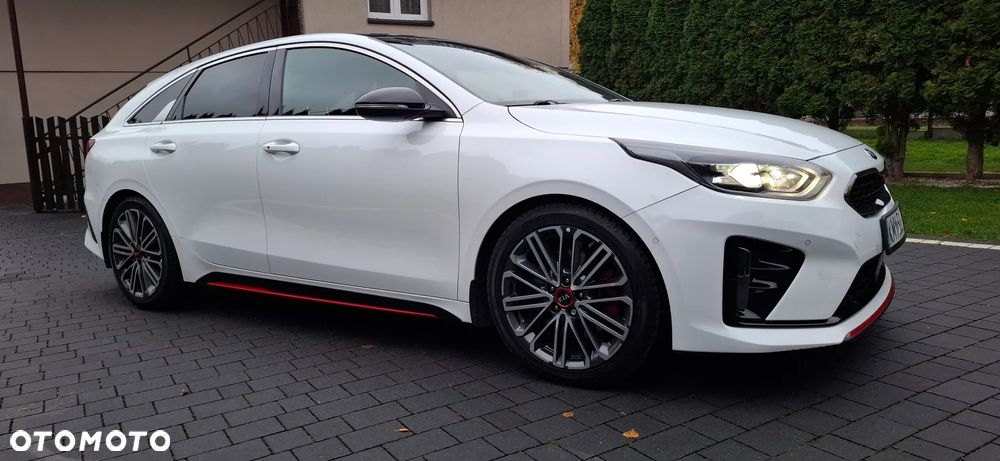 Kia ProCeed 1.6 T-GDI GT DCT - 17