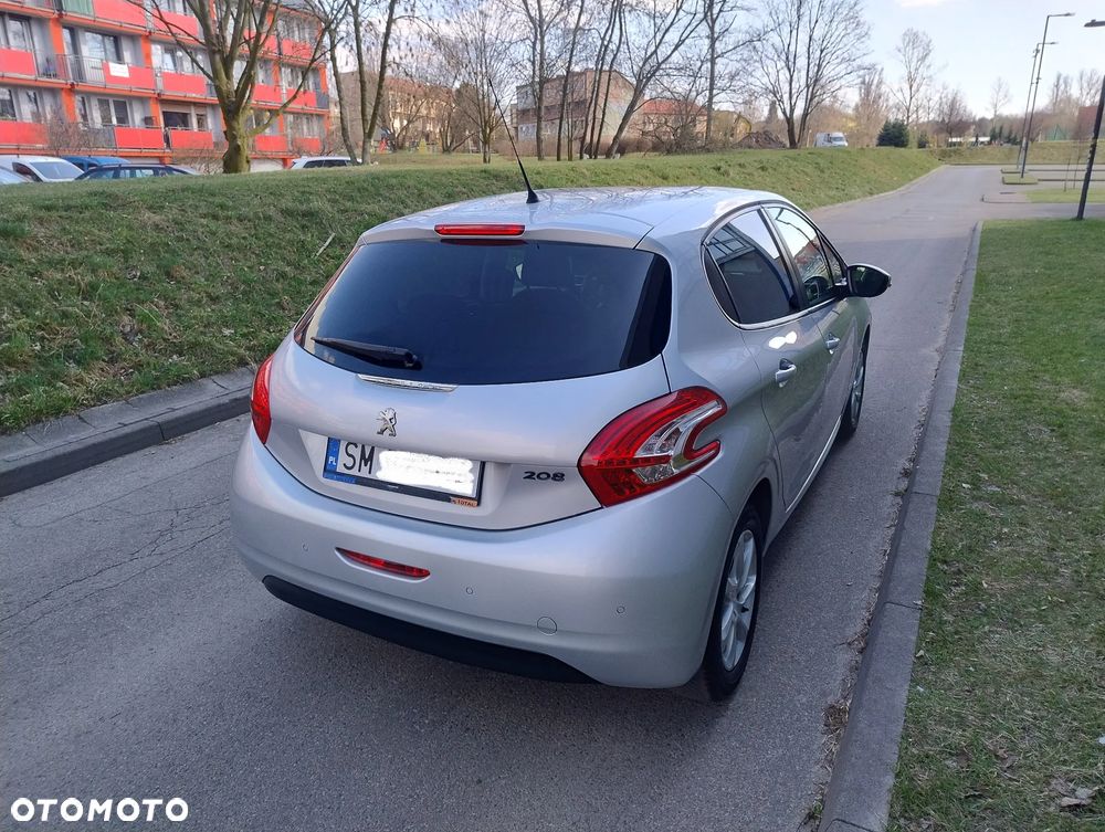 Peugeot 208 1.2 PureTech Allure - 4