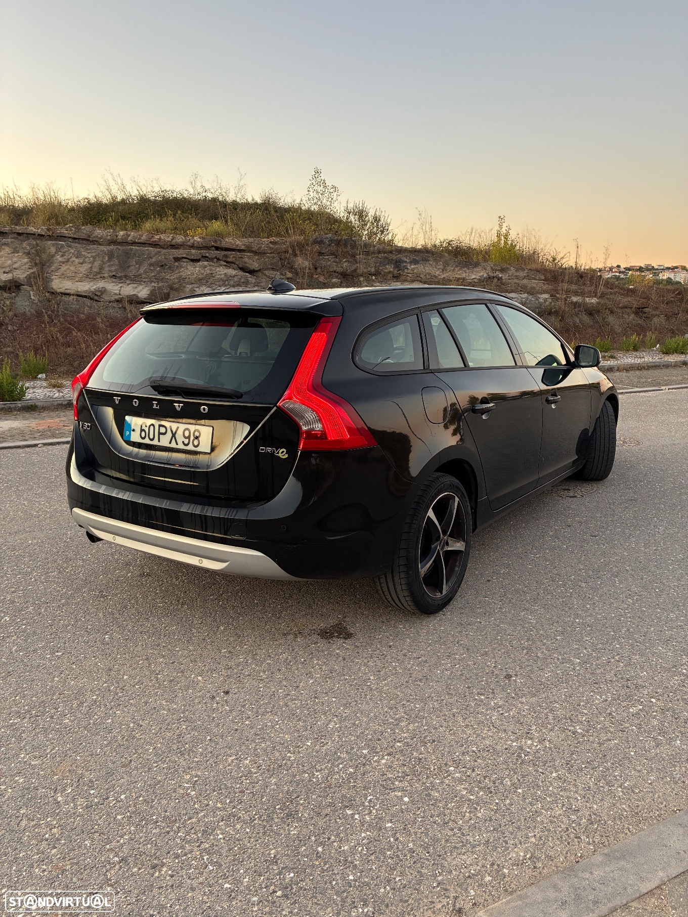 Volvo V60 1.6 D2 Drive Momentum Start/Stop - 4