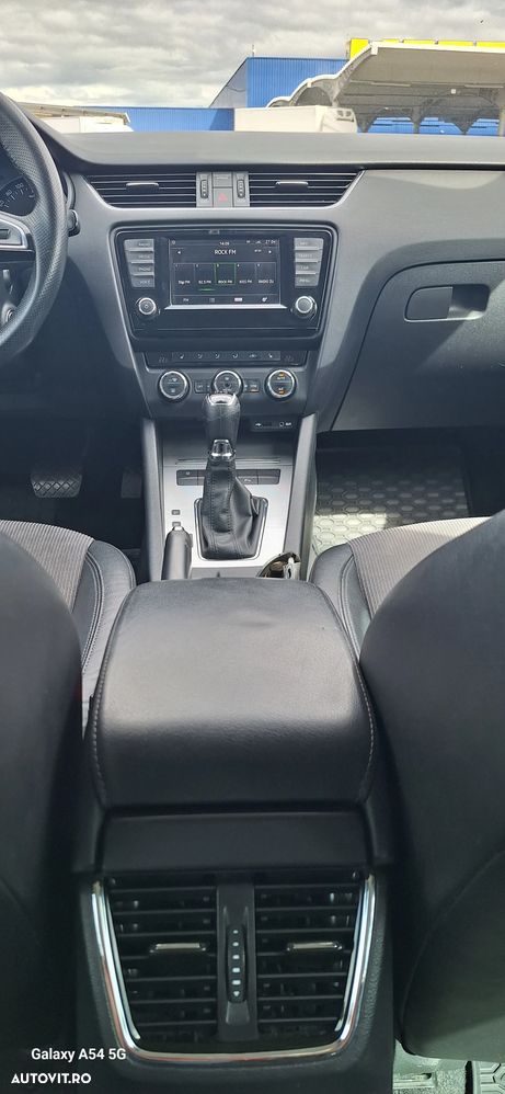 Skoda Octavia 1.6 TDI DSG Style - 7