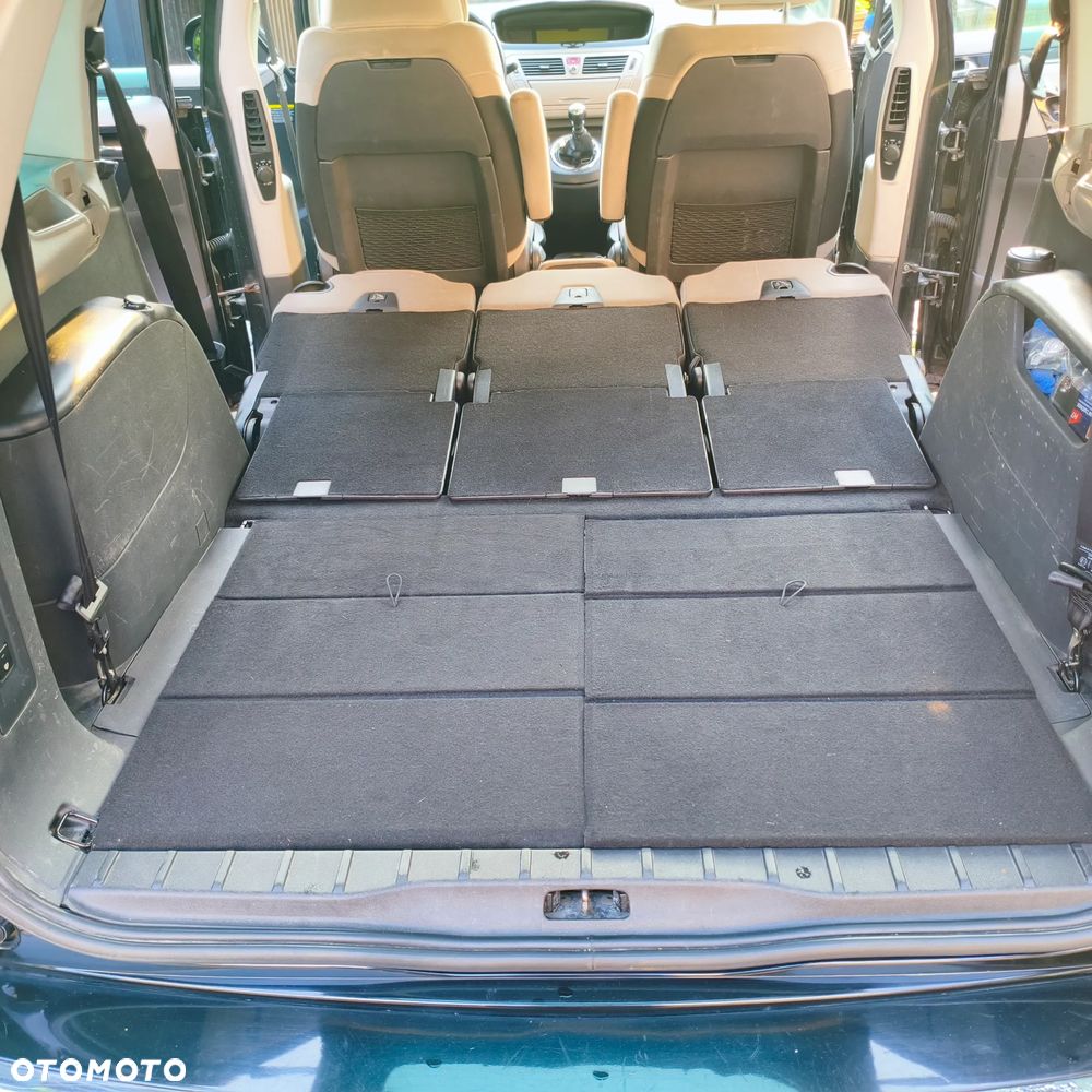 Citroën C4 Grand Picasso 2.0 HDi Exclusive - 19