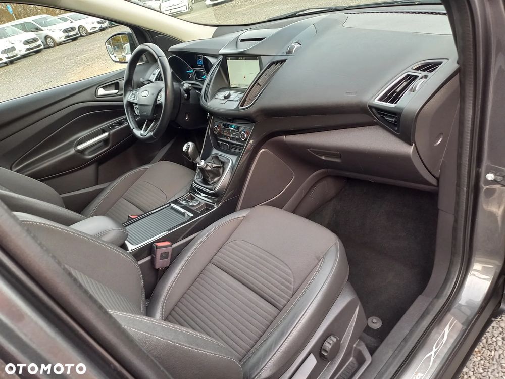 Ford Kuga 1.5 TDCi 2x4 Titanium - 20