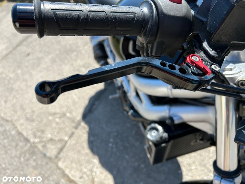 Suzuki SV - 11