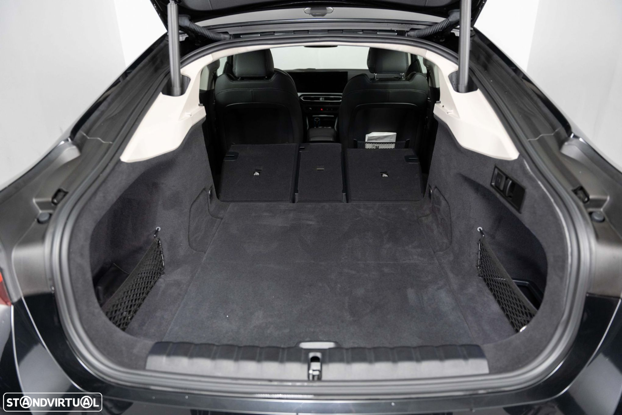 BMW i4 eDrive40 - 14