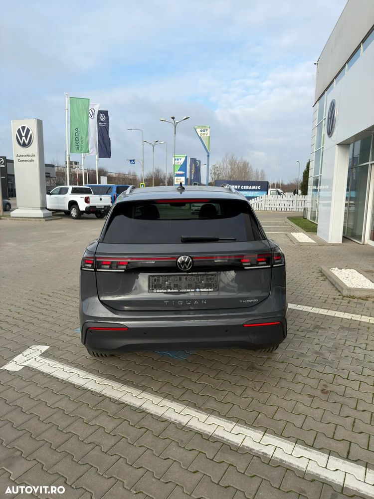 Volkswagen Tiguan - 8