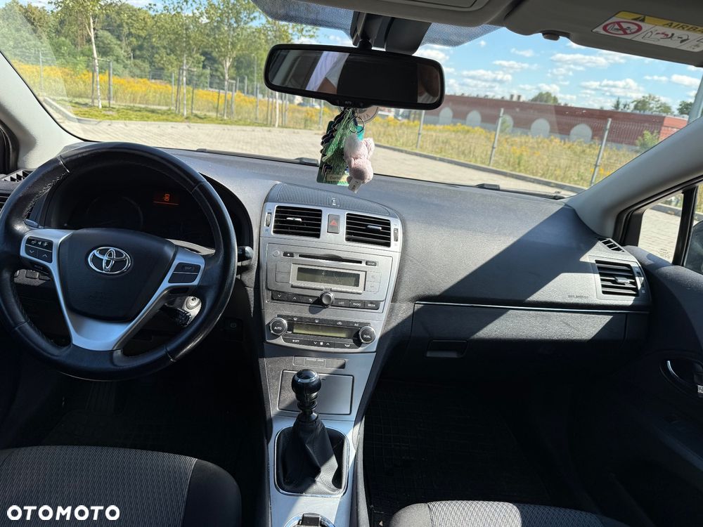 Toyota Avensis 2.0 D-4D Luna - 12