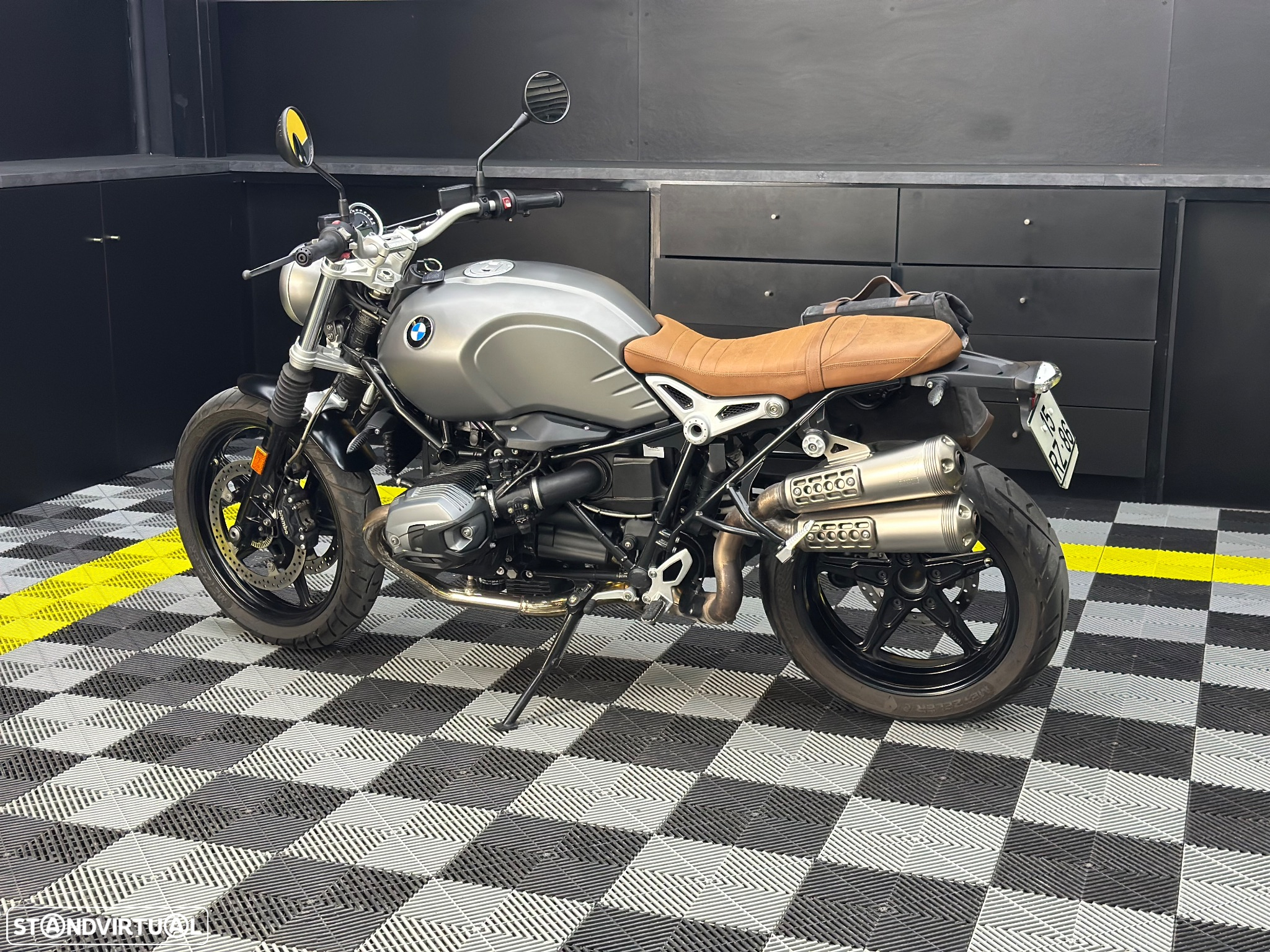 BMW R nineT - 16