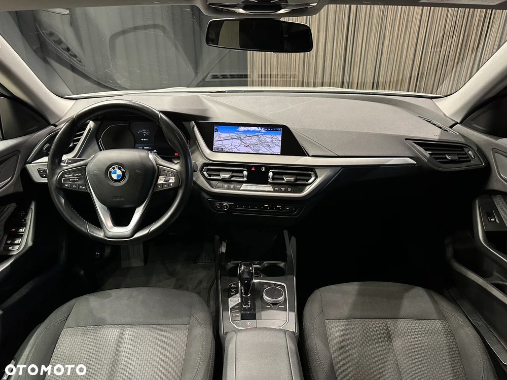 BMW Seria 2 218i Advantage - 10
