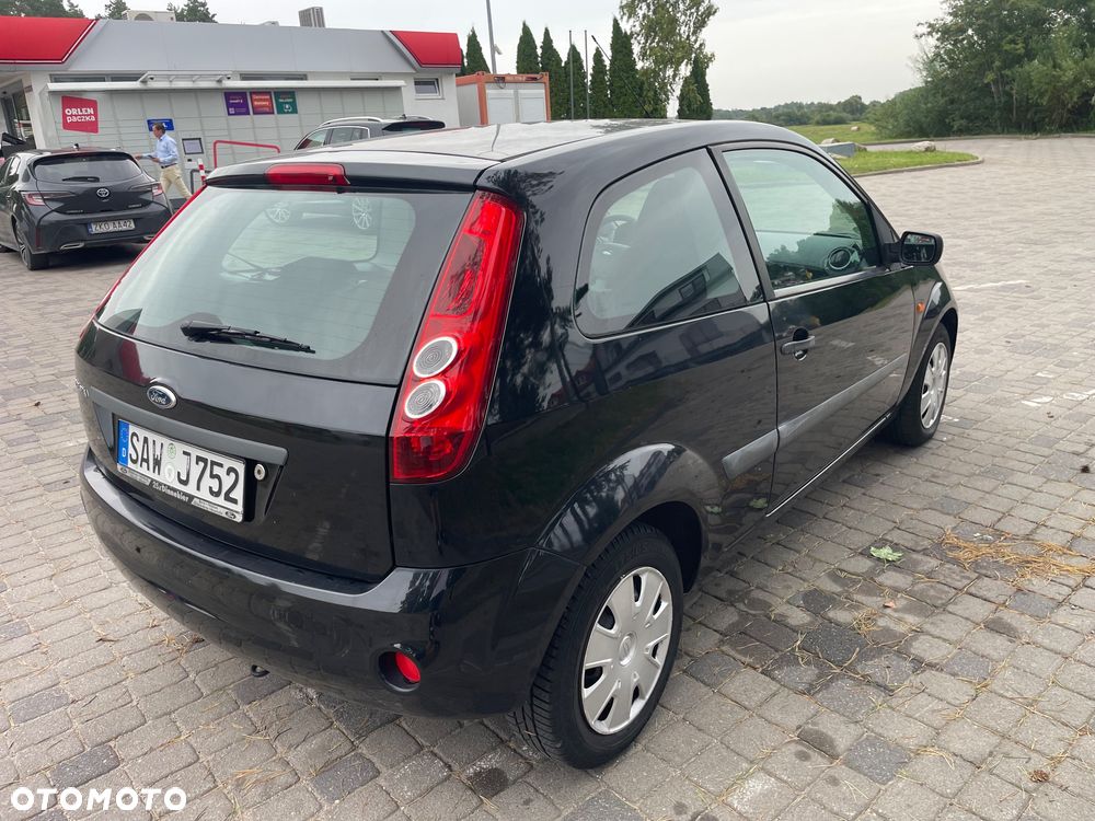 Ford Fiesta 1.3 Ambiente - 3