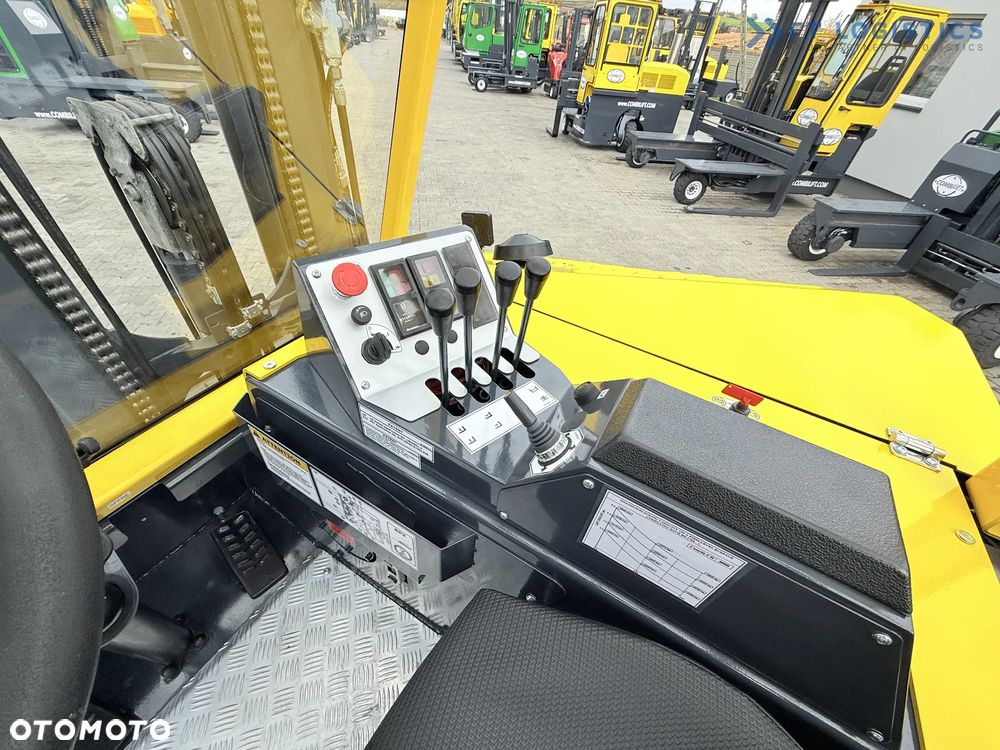 Combilift WÓZEK CZTEROKIERUNKOWY - WIELOKIERUNKOWY / CB4000 / GAS / TRIPLEX 5200MM / WOLNY SKOK / POZYCJONER WIDEŁ / PRZESUW WIDEŁ / STAN IDEALNY / Szeroka oferta wózków czterokierunkowych i bocznych, dopasowanych do różnorodnych potrzeb i zastosowań - 14