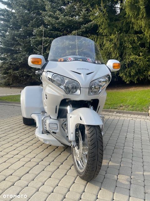 Honda GL - 9