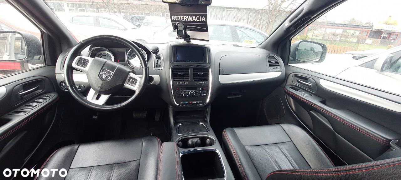 Dodge Grand Caravan - 4