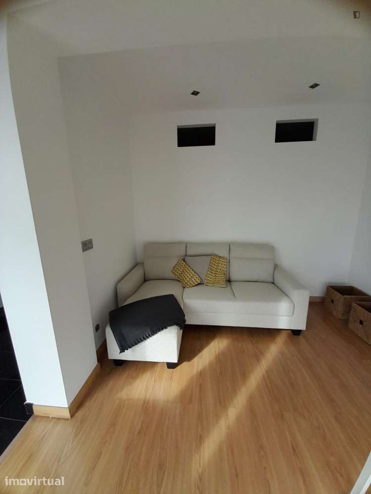Quarto - localizado em Carcavelos Lisbon - Grande imagem: 2/21