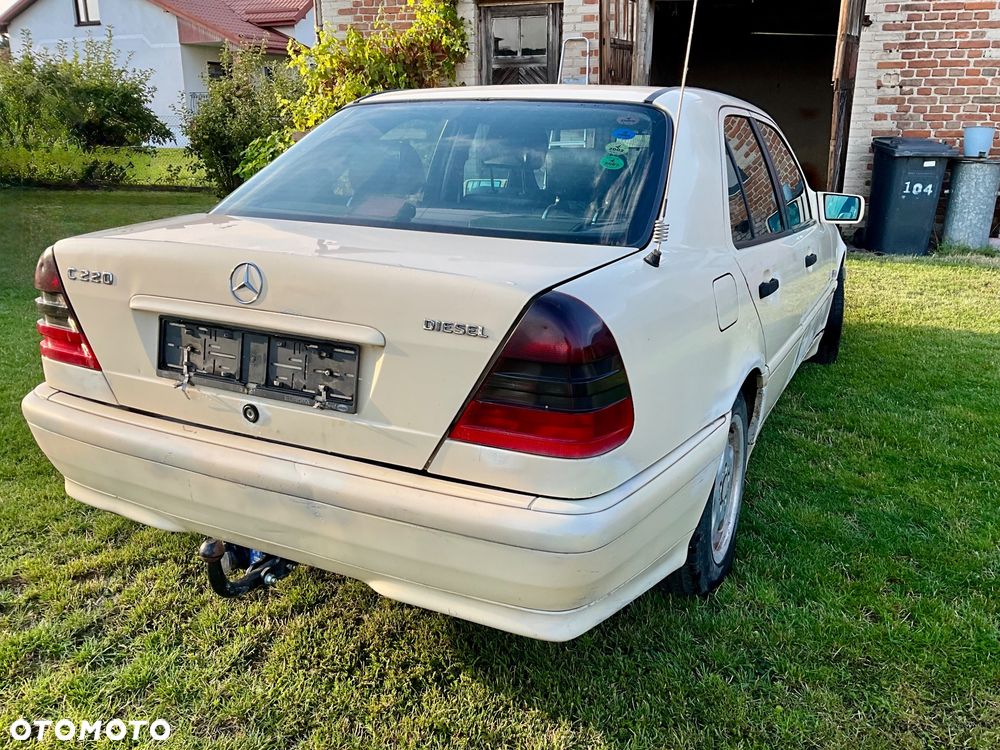 Mercedes-Benz Klasa C 220 T D Classic - 3