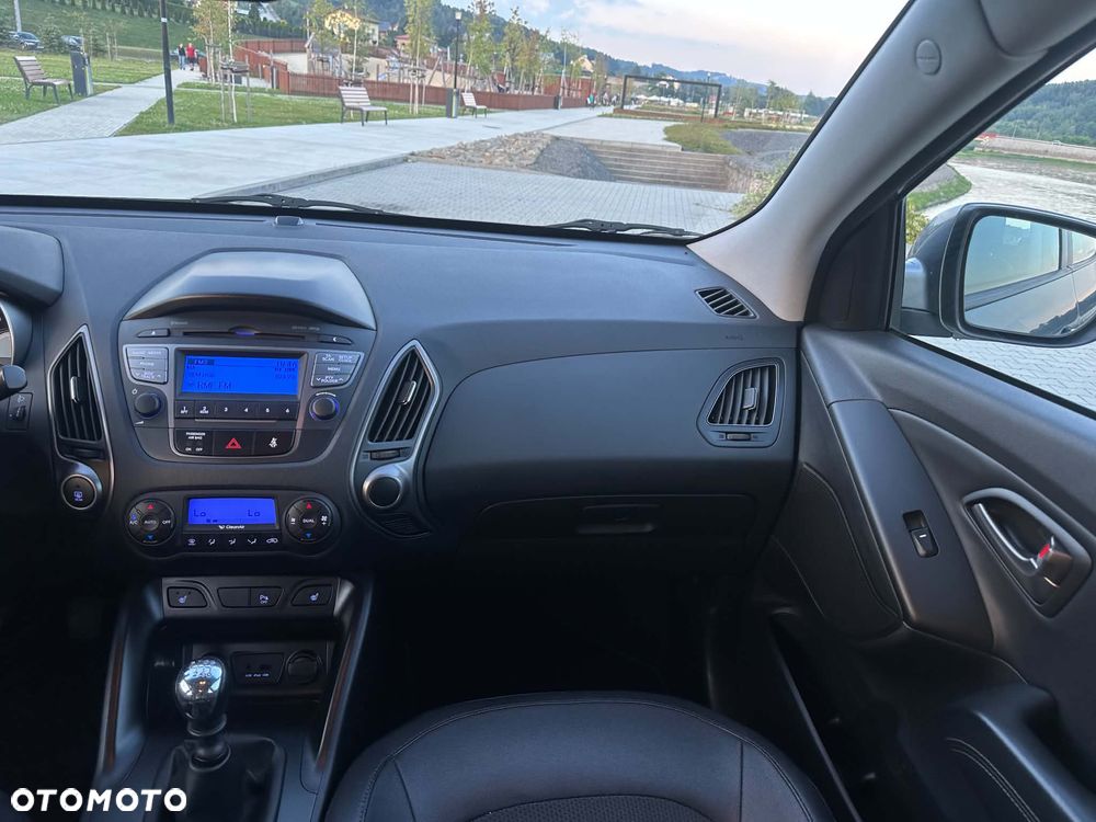 Hyundai ix35 2.0 CRDi 4WD Fifa World Cup Silver Edition - 22