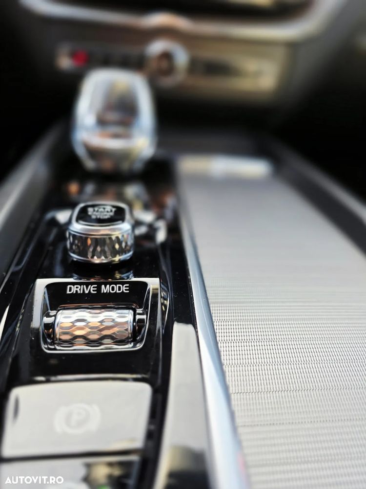 Volvo XC 60 T6 AWD Recharge Geartronic Inscription - 23