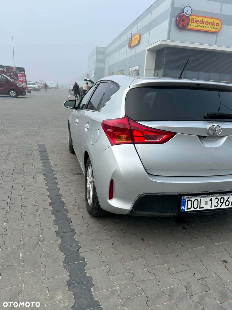 Toyota Auris - 5